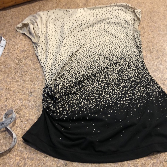 Max Studio Small Stretchy Black and Cream Blouse - Picture 13 of 17